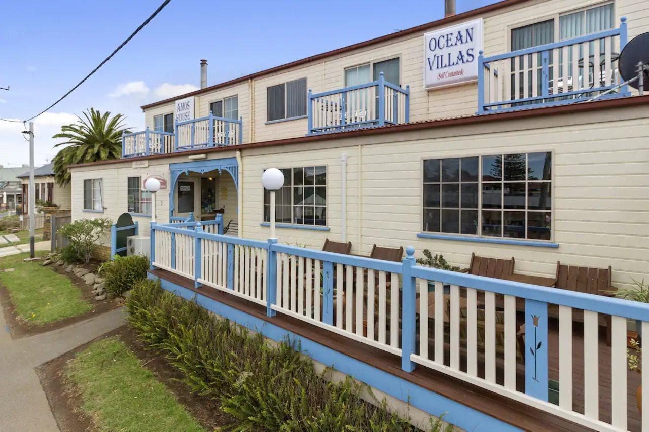 Amos House & Swansea Ocean Villas Екстериор снимка