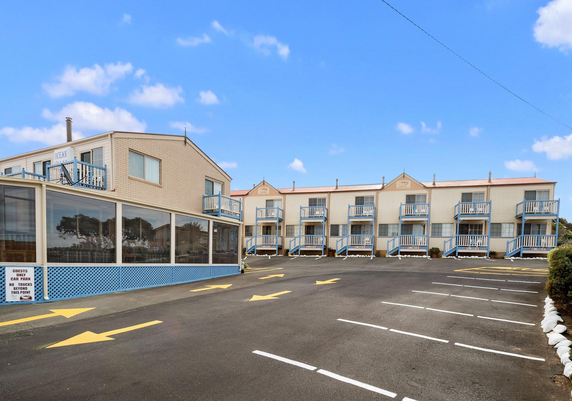 Amos House & Swansea Ocean Villas Екстериор снимка