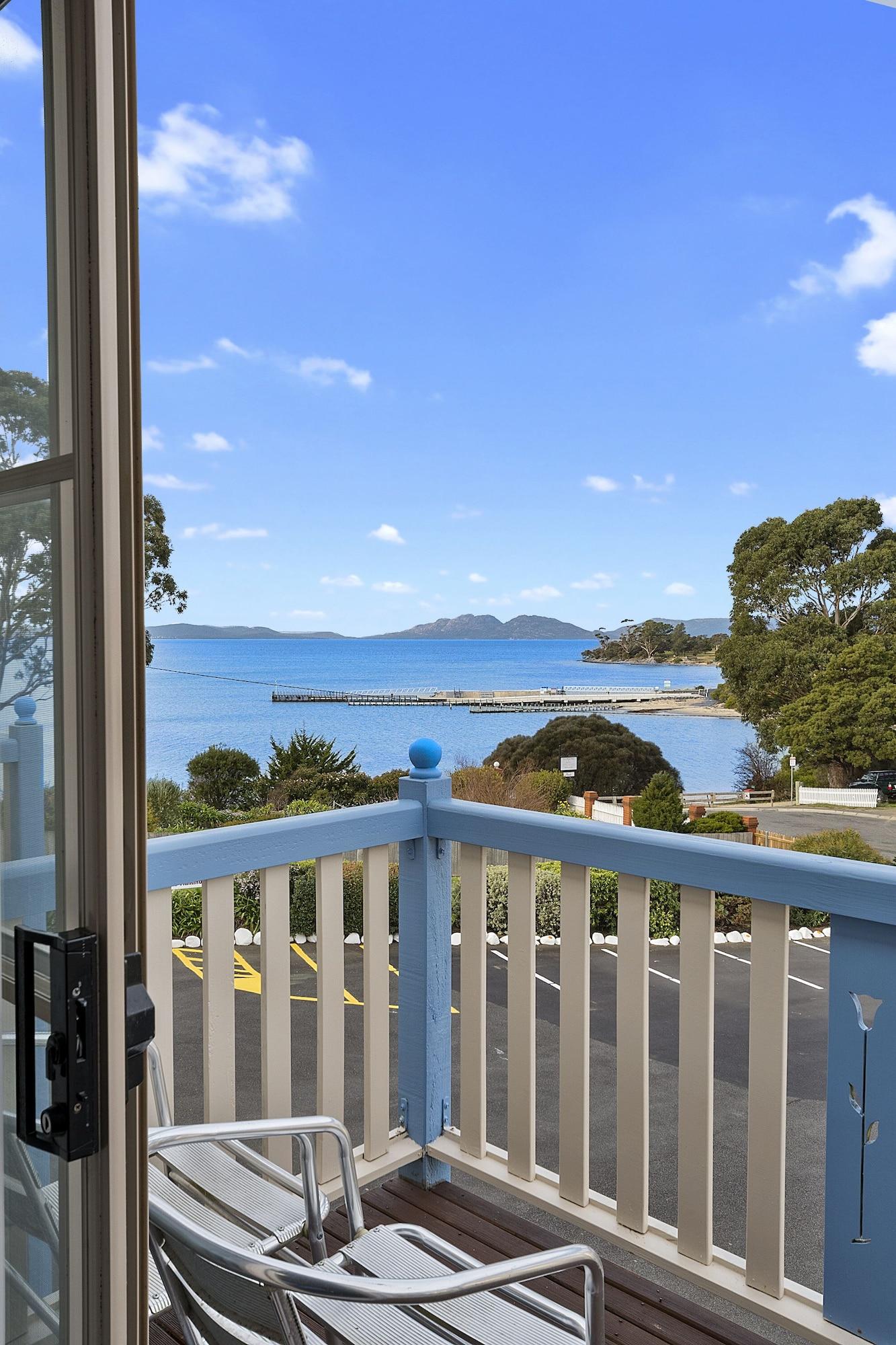 Amos House & Swansea Ocean Villas Екстериор снимка