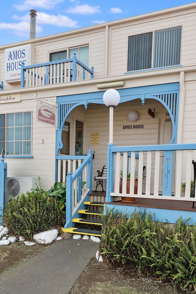 Amos House & Swansea Ocean Villas Екстериор снимка