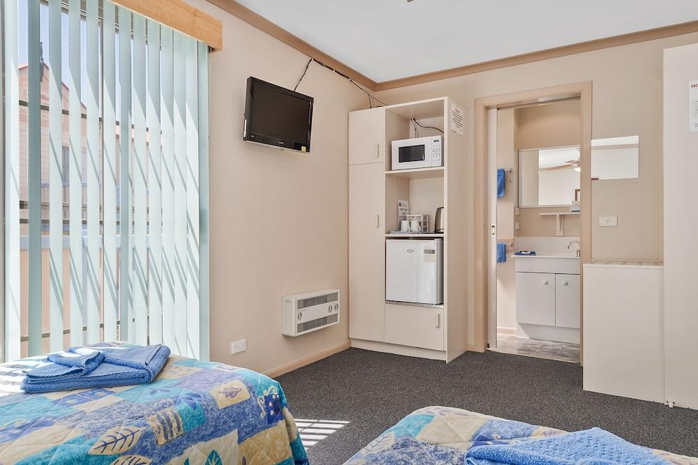 Amos House & Swansea Ocean Villas Екстериор снимка