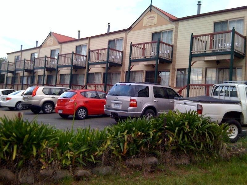 Amos House & Swansea Ocean Villas Екстериор снимка